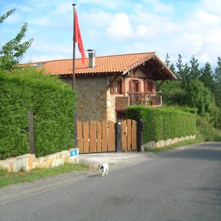 Albergue Eskerika Exclusivo Peregrinos Esquerica ภายนอก รูปภาพ