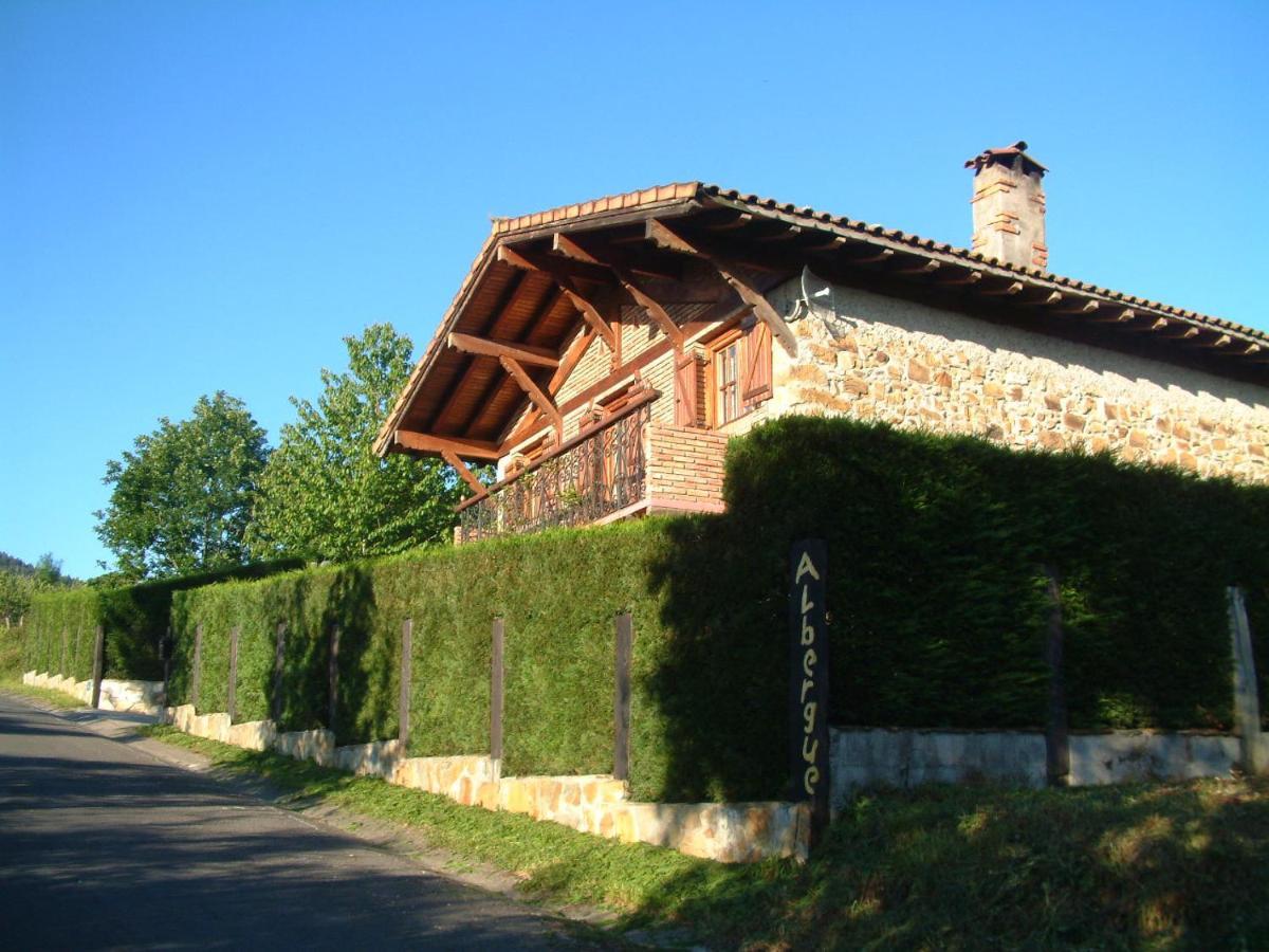 Albergue Eskerika Exclusivo Peregrinos Esquerica ภายนอก รูปภาพ